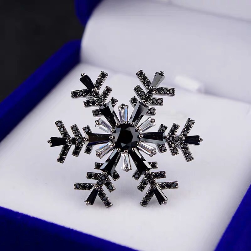 Black diamond snow brooch