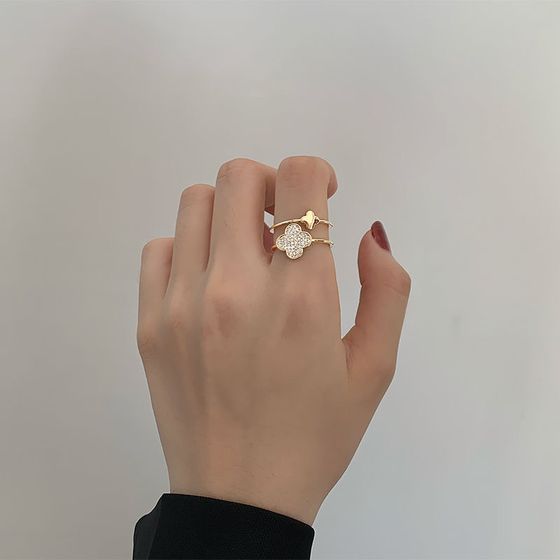 Chenglong Jewelry's Japanese-style light luxury four-leaf clover ring is a trendy and niche design for women on Instagram. It features an adjustable opening index finger ring with a high-end feel. CL01272-32.5 Item Picture