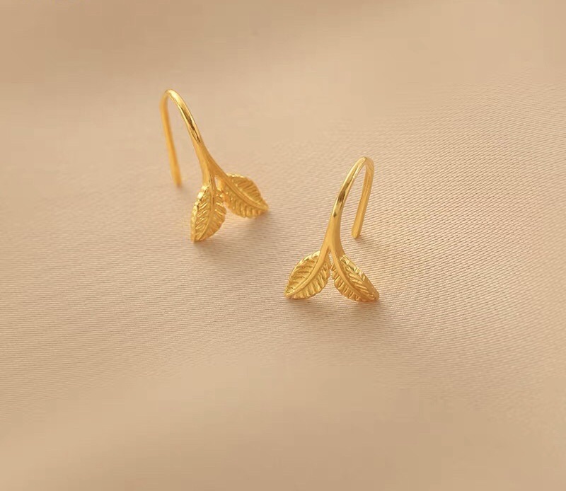 Original design of beauty fish tail, fashionable, individual and trendy new ear hooks details Picture