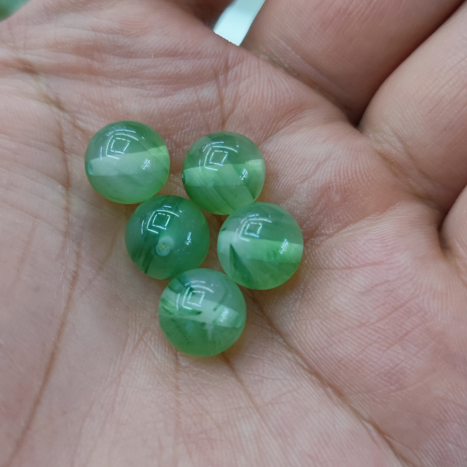 12 centimetre flower beads 18