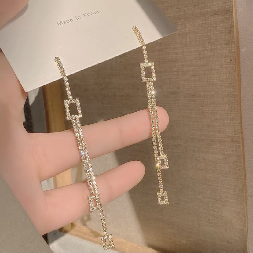 Earrings 196