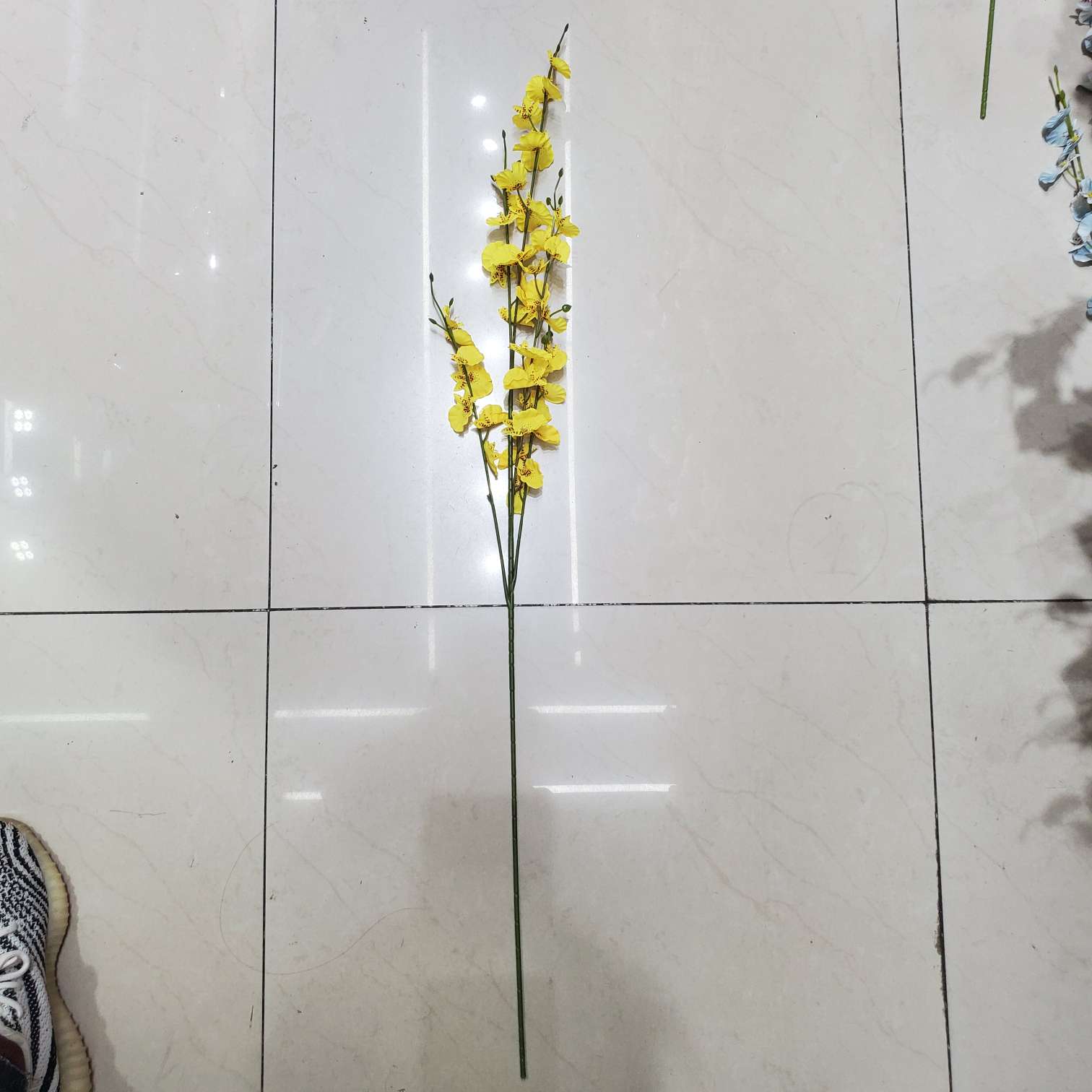 新中式装修摆台花枝欧式风格家居装饰热销仿真花客厅落地瓶花插花工艺长枝跳舞兰