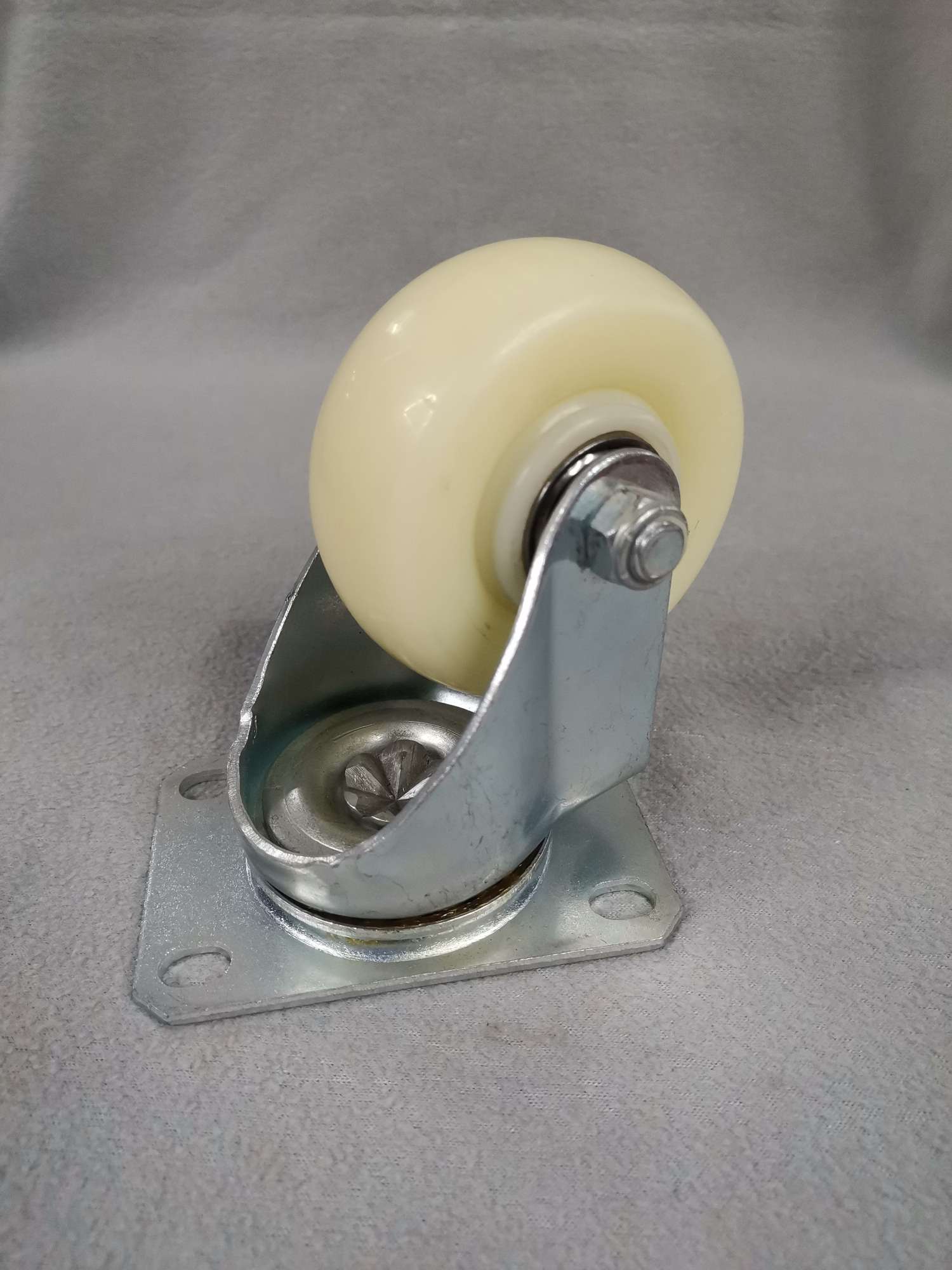 3-inch medium-sized white nylon casters detail image 3