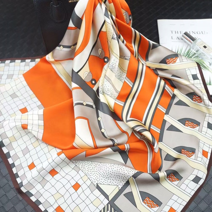 Shanghai Story Silk Scarf Women's Summer Thin Mulberry Silk Scarf 2021 Gift Mother Teacher Gift Box Shawl Large Square Scarf