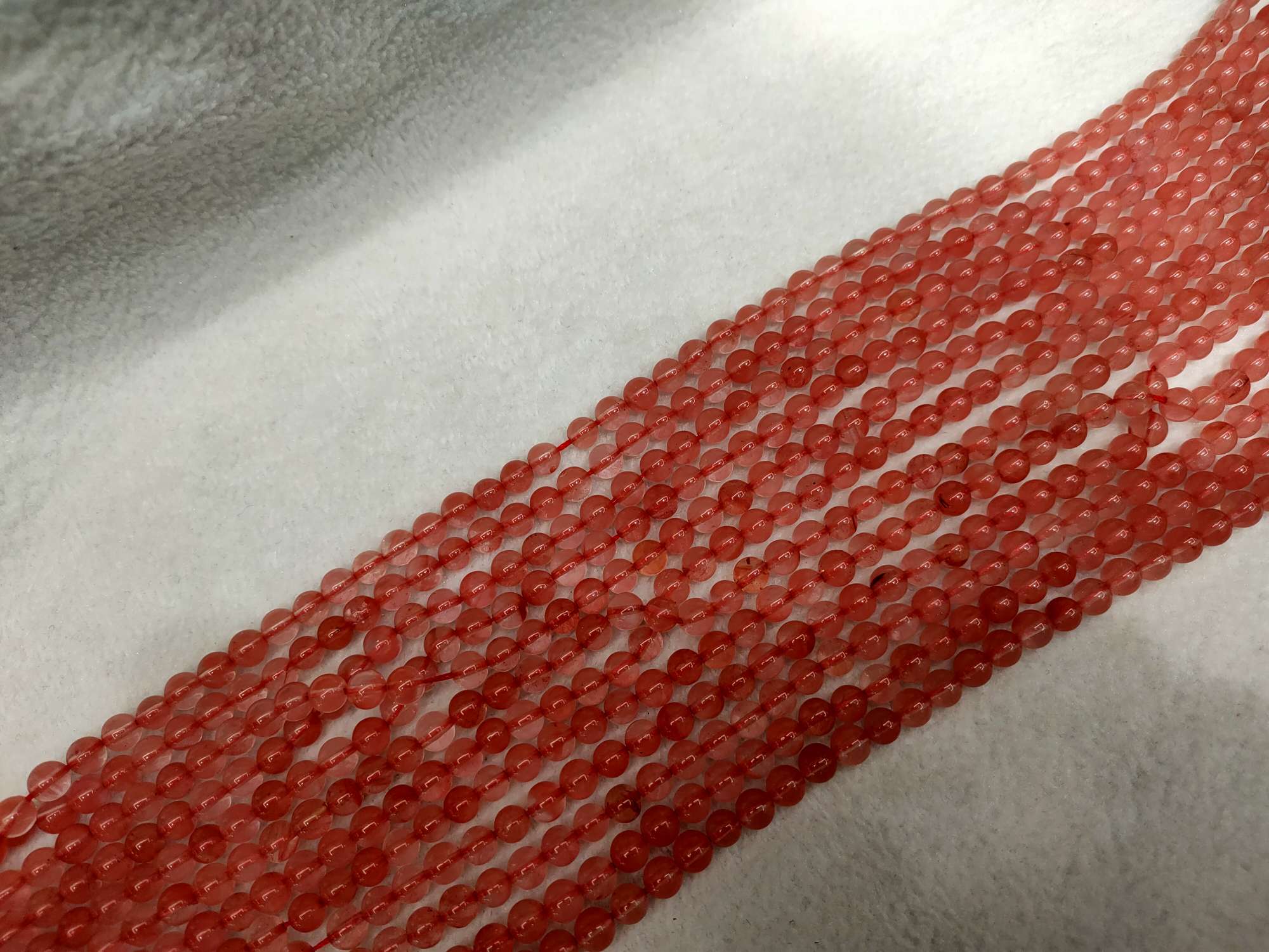 كور حمراء مكتملة الصنع Item Picture
