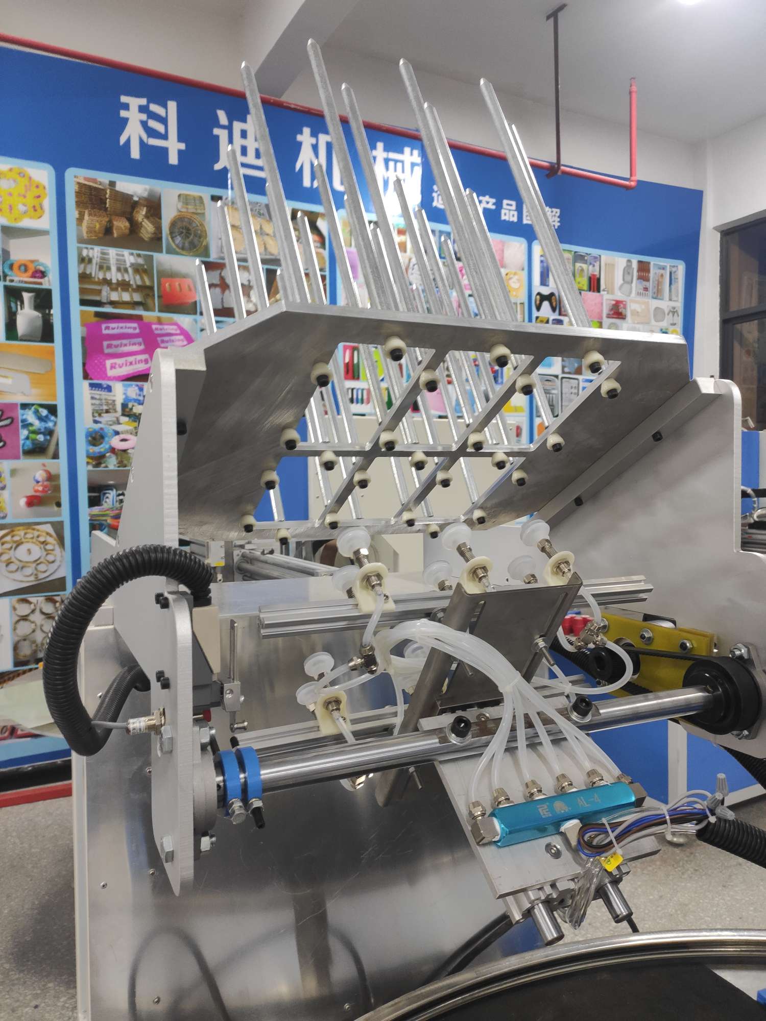 Automatic blister packaging sealing machine, card suction machine, heat sealing machine Application Scenario