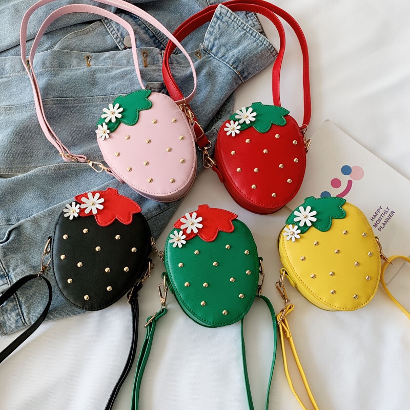 Korean children's autumn new single-shoulder bag, cute strawberry mini crossbody bag, trendy baby bags for boys and girls