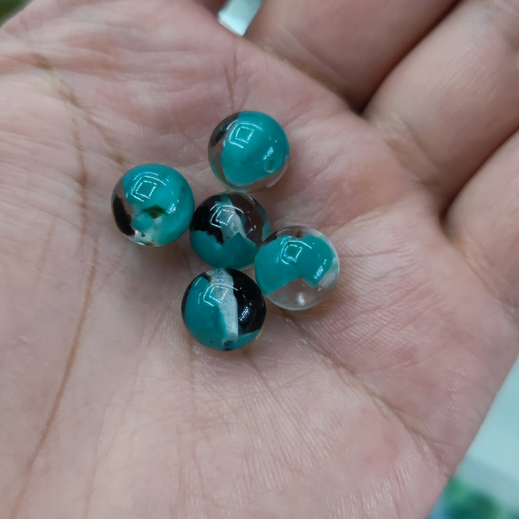8 centimetre flower beads 22 thumbnail