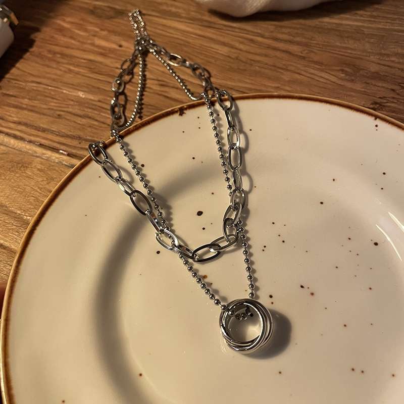 ins trendy hip-hop double-layer chain sweater chain, personalized simple necklace, popular circle necklace pendant Application Scenario