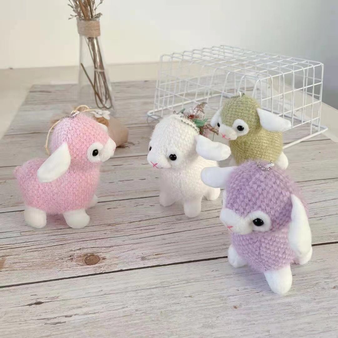 Peluche con forma de oveja colgante de hilo de lana multicolor visionary toy 01
