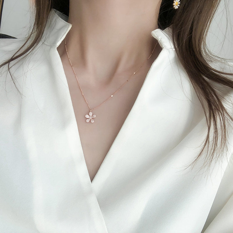 081 Ladies' Summer Pure Copper simple and sweet 2021 New Niche light Luxury Style Versatile necklace detail image 7