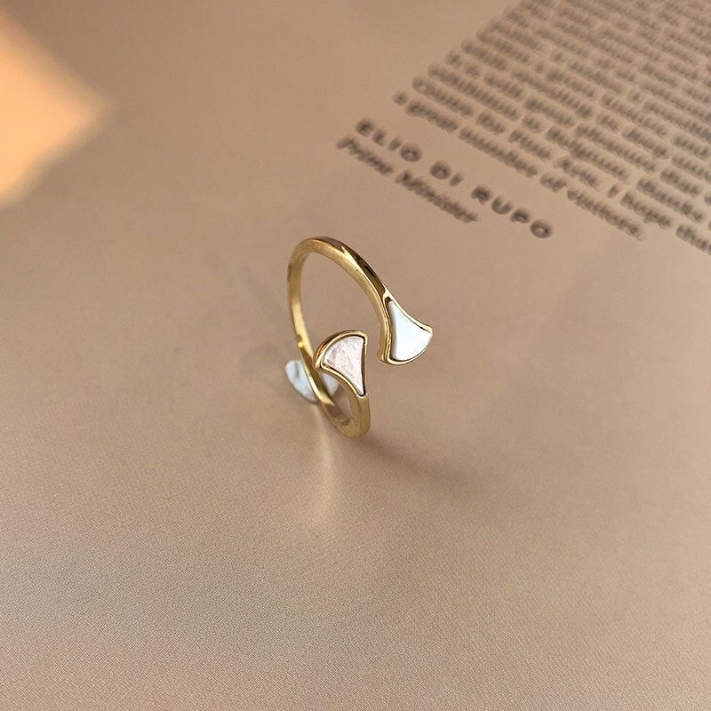 Chenglong Jewelry's apricot leaf-shaped, sweet and unique, open index finger ring is a girl's fresh, elegant, versatile, simple and fashionable ring CL01081-20 Specification image