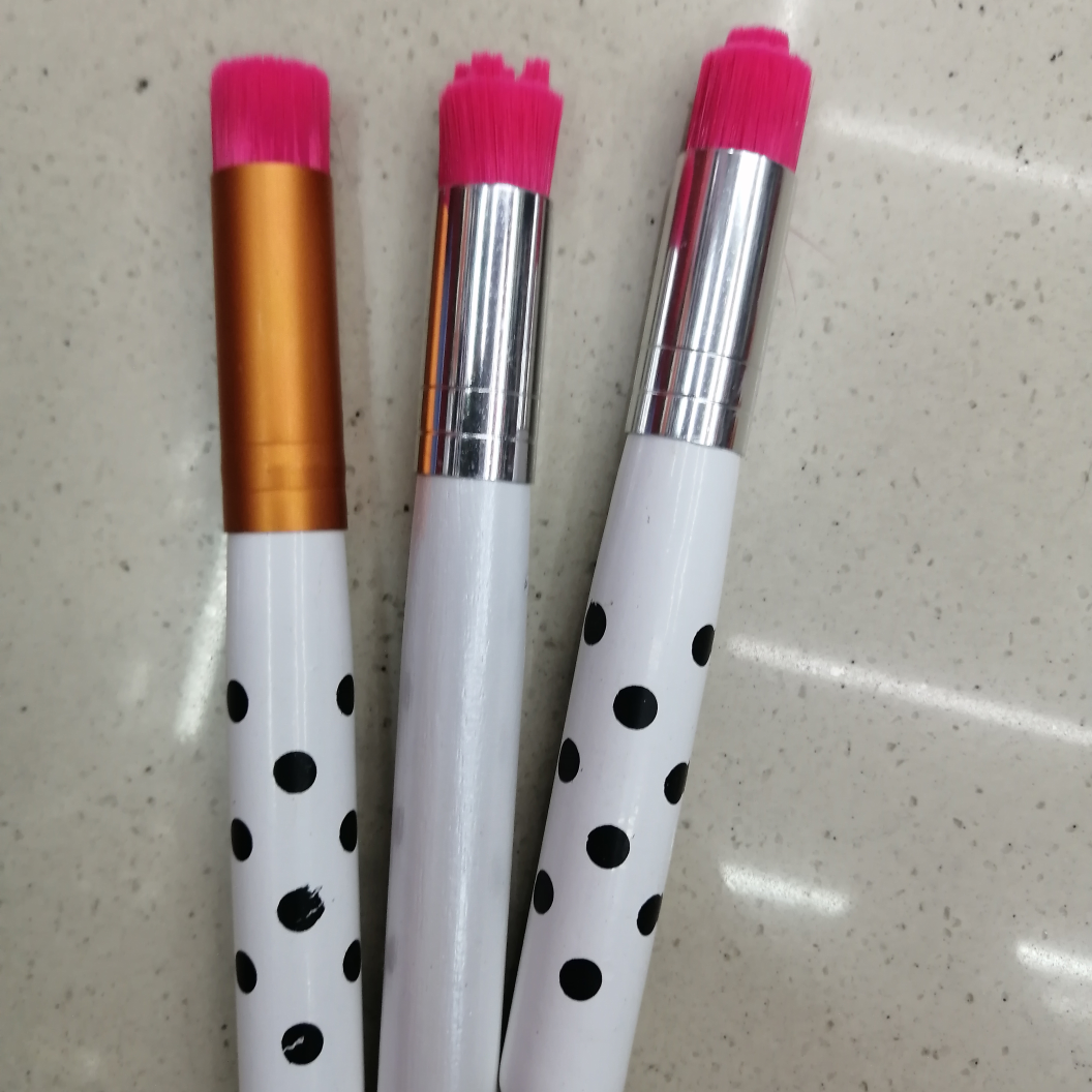 Stock Single nose Makeup brush details Blush brush Foundation brush black and white two-color hair large fan makeup brush Beauty tools thumbnail