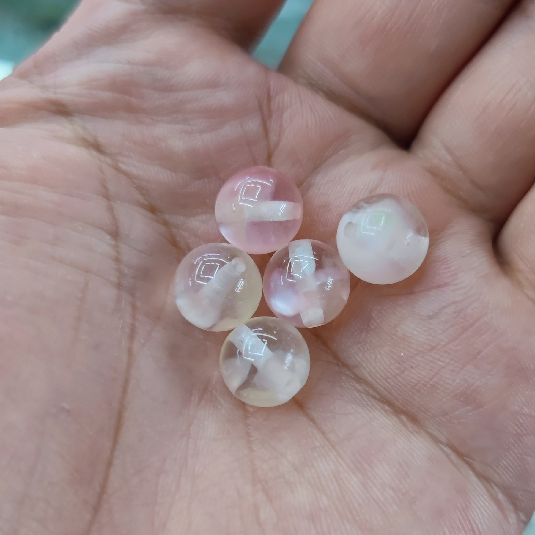 8 centimetre flower bead 24 thumbnail