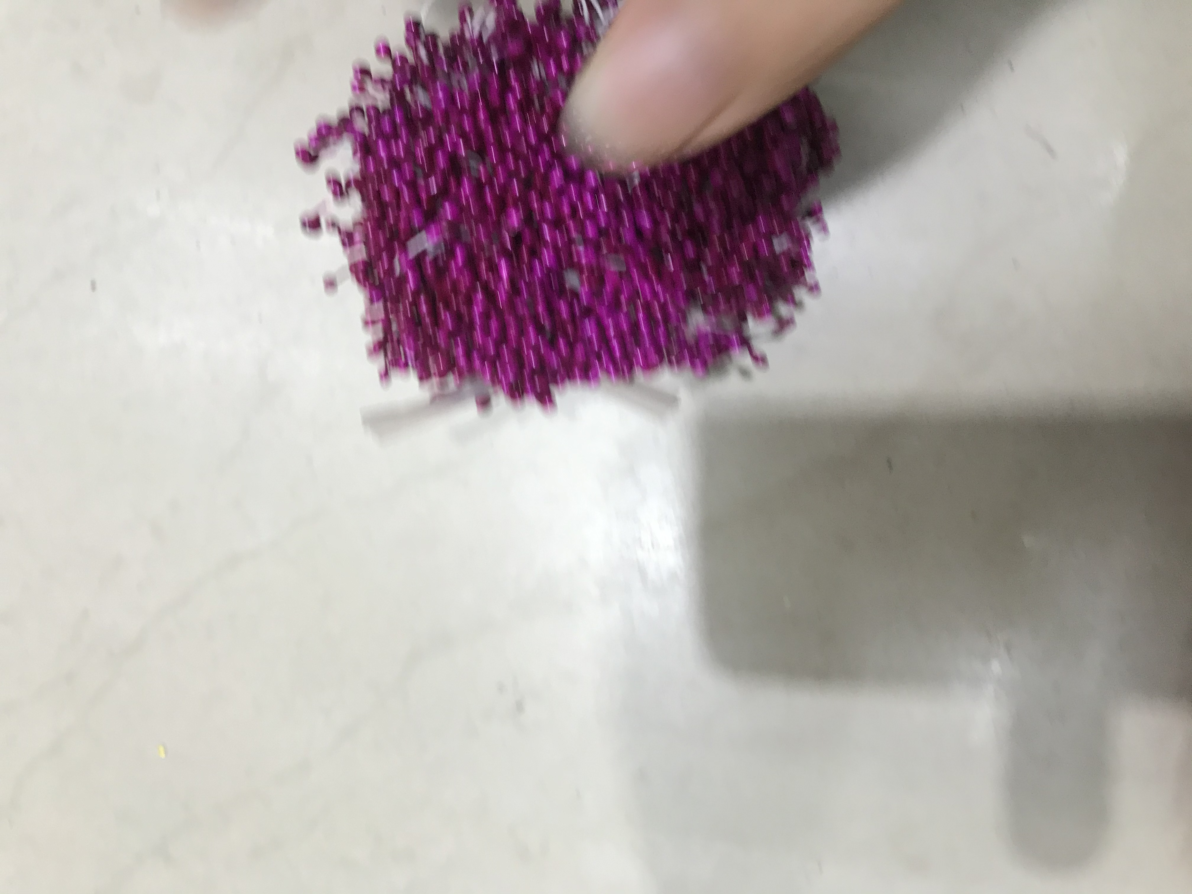 اللؤلؤ بالأرجواني العميق details Picture