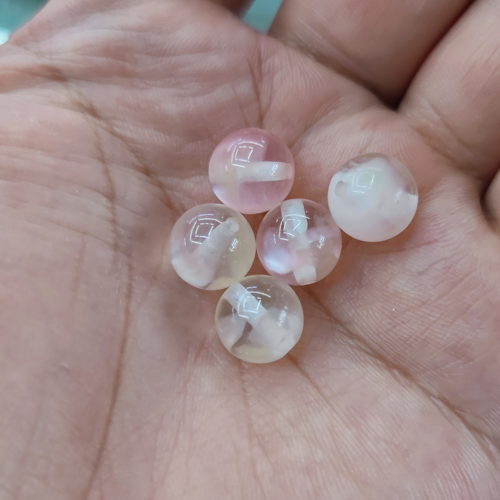12 centimetre flower beads 24 thumbnail