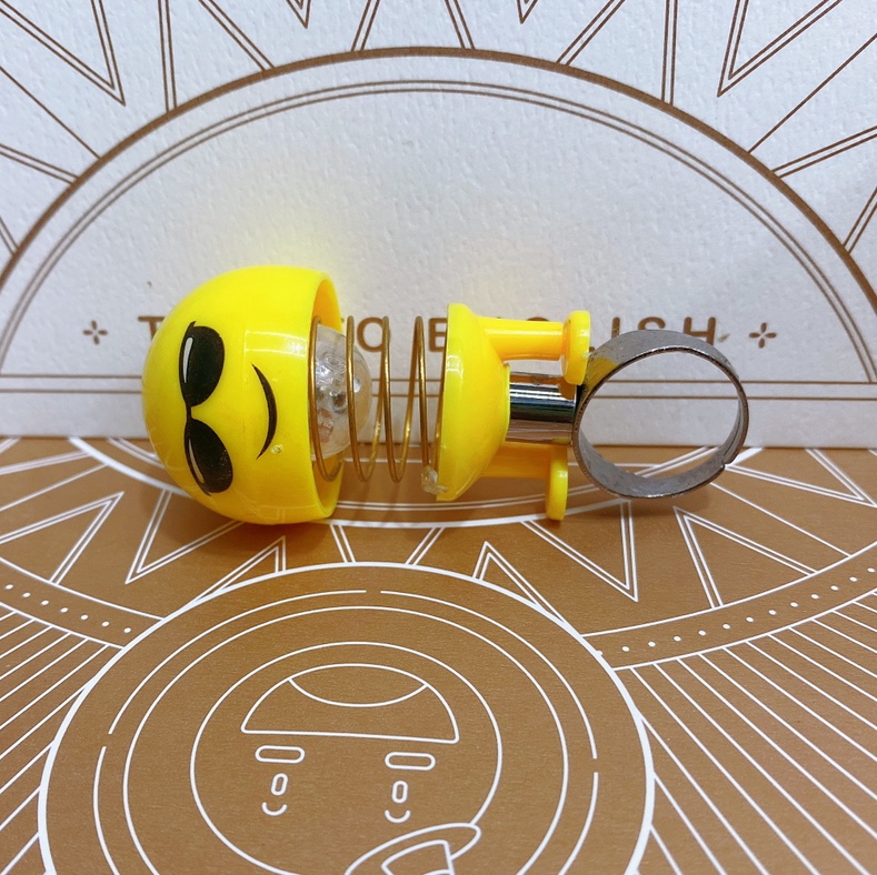 Light yellow Minion fashion trend Korean children's smiley ring