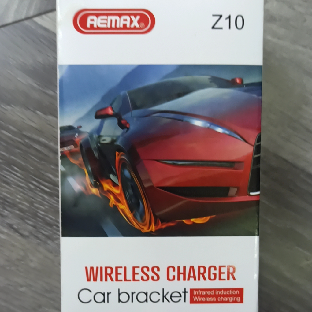 Car mobile phone stand Tiktok boom smart induction wireless charging car supplies Z10