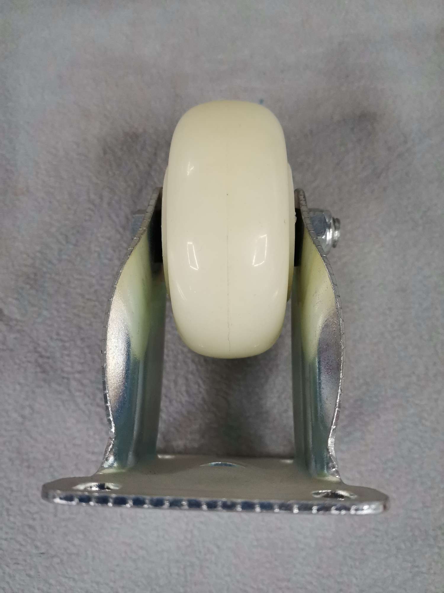 3-inch medium-sized white nylon directional wheels details Picture