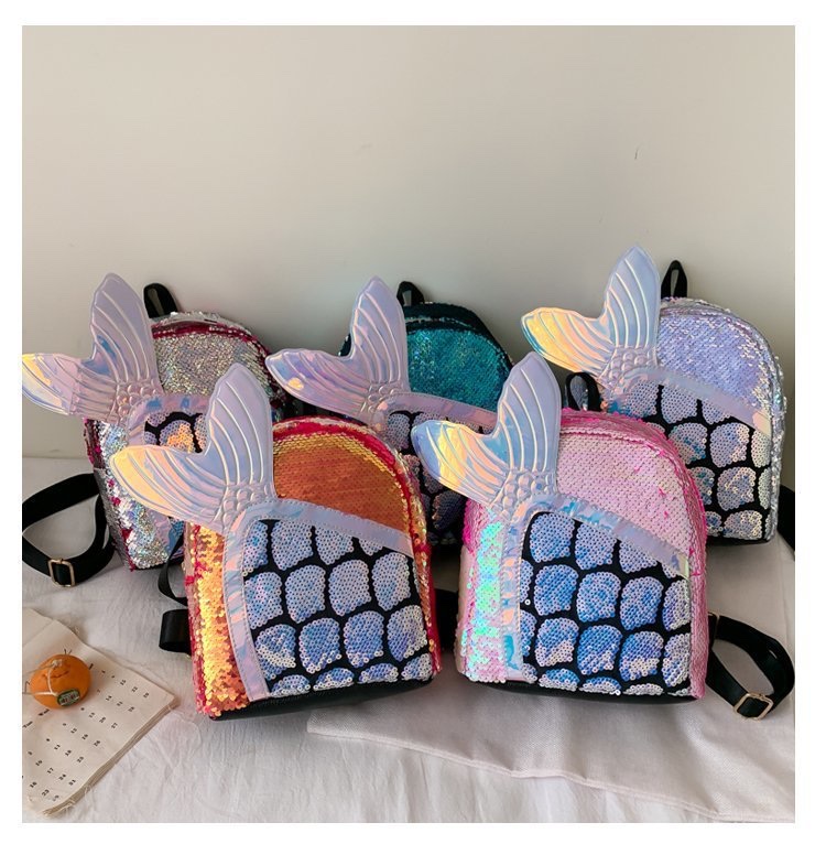 New fish-tail scale backpack, sequin bag, student bag, best-selling backpack for foreign trade, and Sparkling diamond backpack details Picture