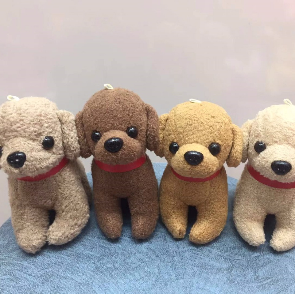 Juguete de peluche para perros cuatro colores perro muñeca juguete visionario 01