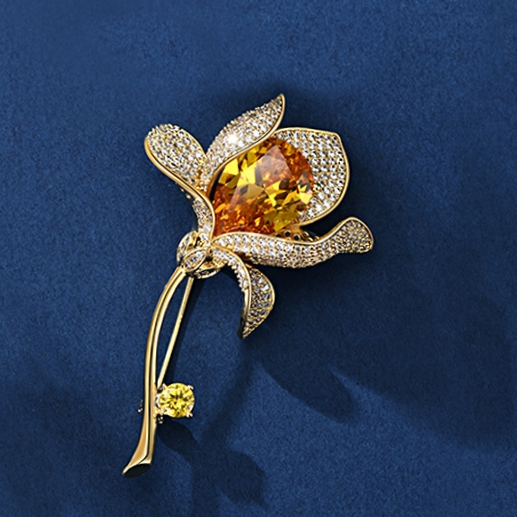 Red trumpet brooch