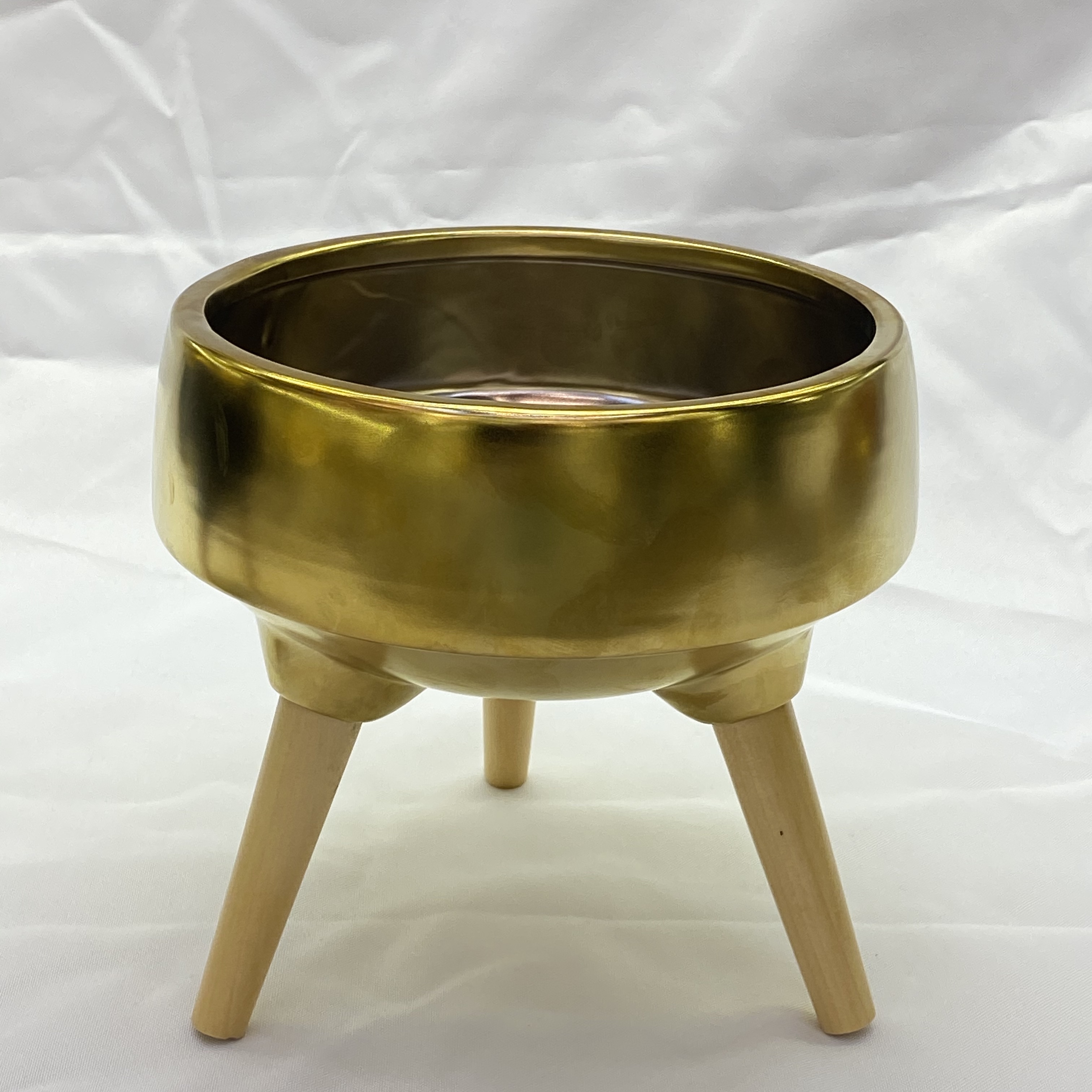 Ceramic flower POTS with wooden legs, electroplated flower POTS, wedding gifts, ceramic handicrafts, living room decoration, home, European luxurious, fashionable and creative dried flower vases, artificial flowers, home decorations, Christmas 4 Golden castle vases Item Picture
