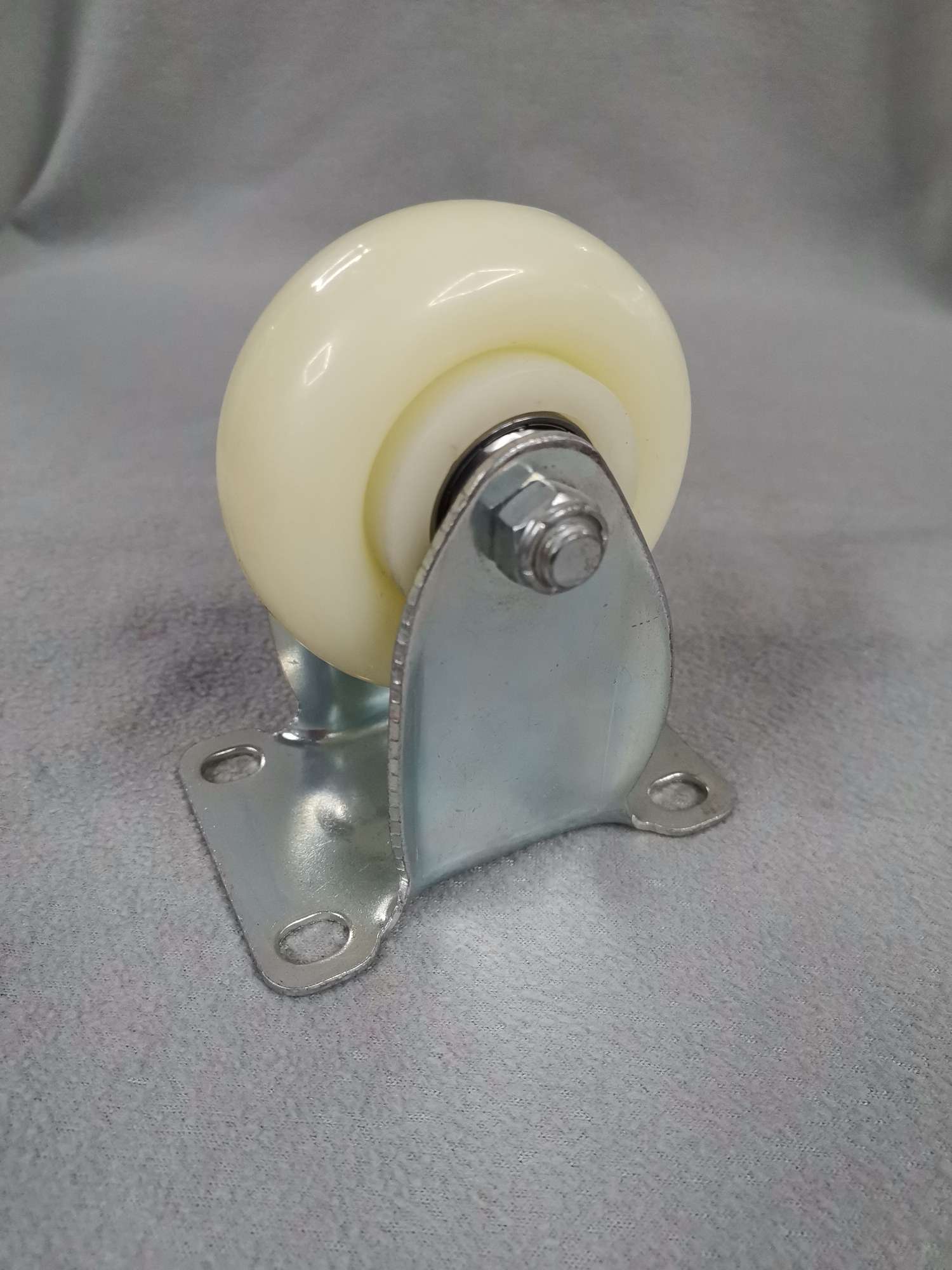 3-inch medium-sized white nylon directional wheels Specification image