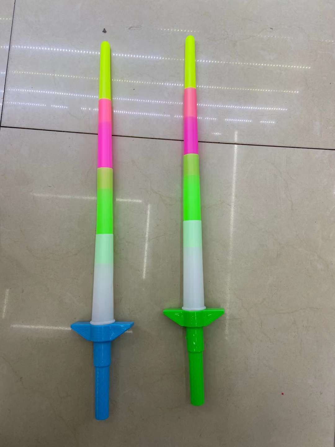 Four sections of the stick are shining details Picture