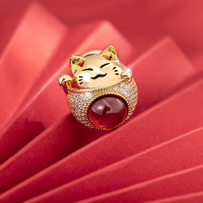 Happy little Kitty pin