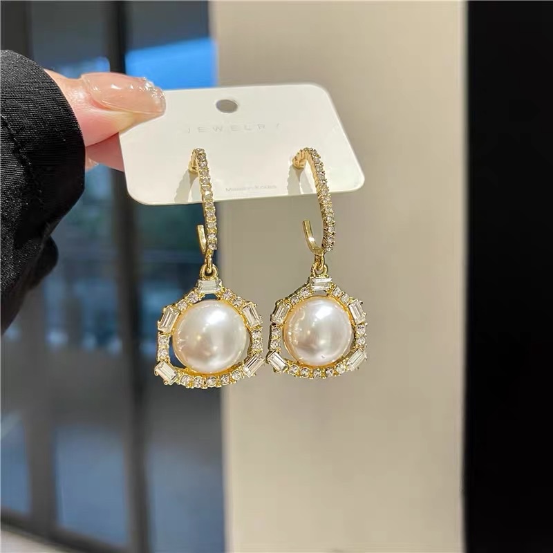 European and American fashion bestsellers, personalized, trendy, elegant and refined earrings Specification image