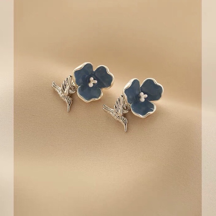 Three-dimensional delicate flowers fashion trend personality assorted party earrings