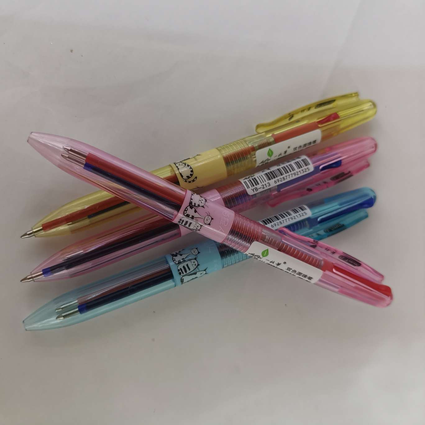Two-color ballpoint pens in stock, red and blue, are available for display and packaging detail image 2