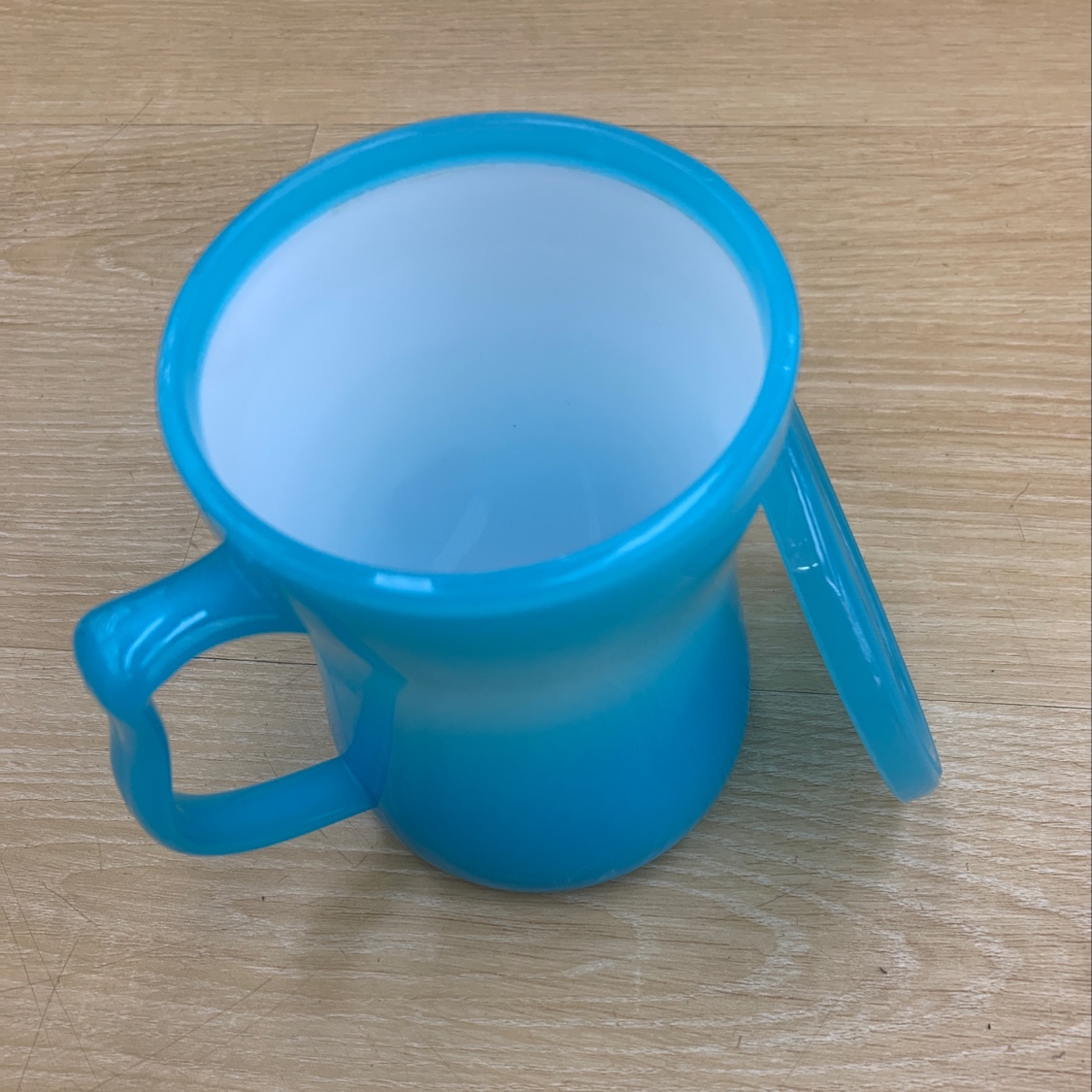 2260 cup water cup with lid full figure
