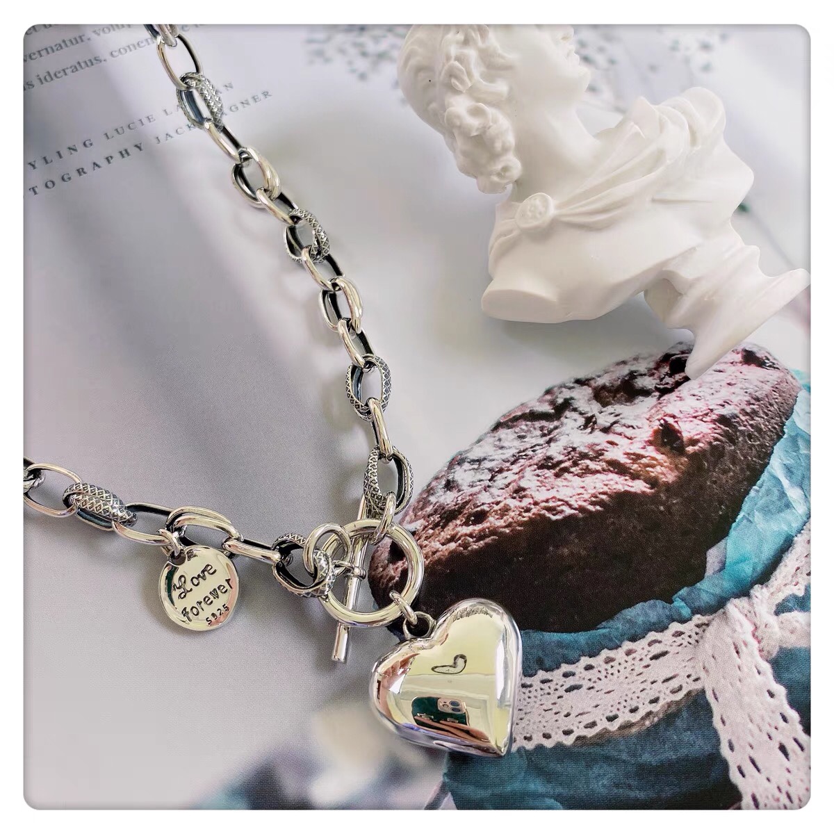Korean OT buckle love heavy industry necklace retro personality fashion brand collarbone sweater chain