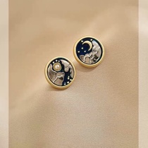 Floating clouds deep sun and moon oil painting sense retro style earrings