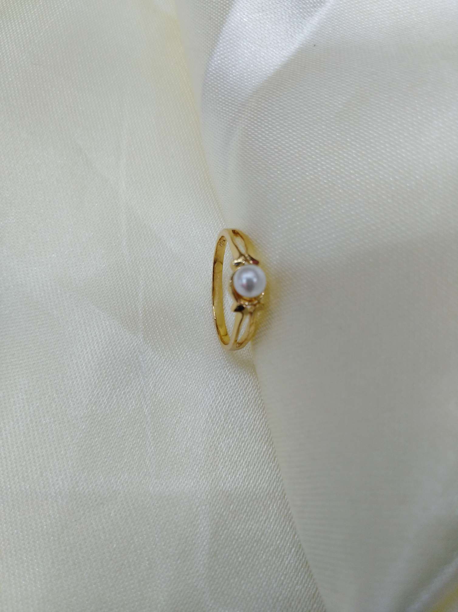 Trendy and fashionable pearl ring for Little girls 13 details Picture