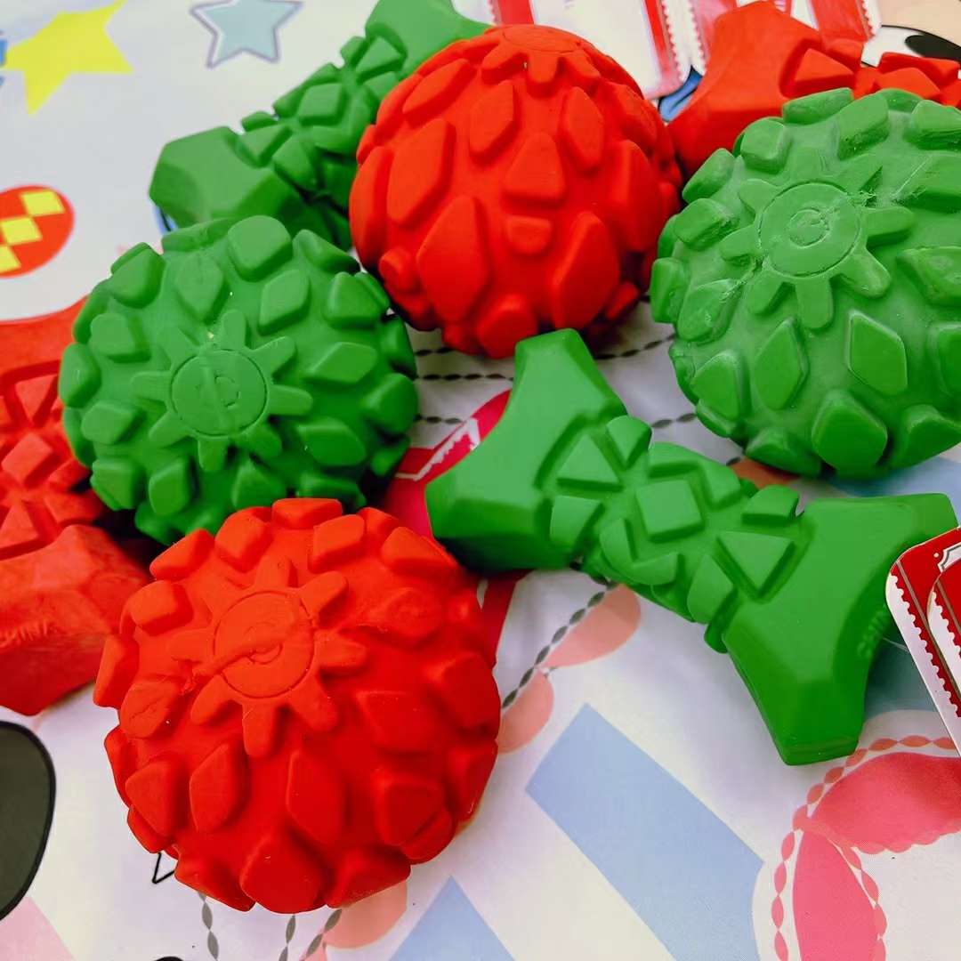 宠物用品！新到货一批🔥
外贸乳胶 球球⚽️骨头🦴小玩具   有轻微瑕疵 不会影响玩耍[机智]详情图8