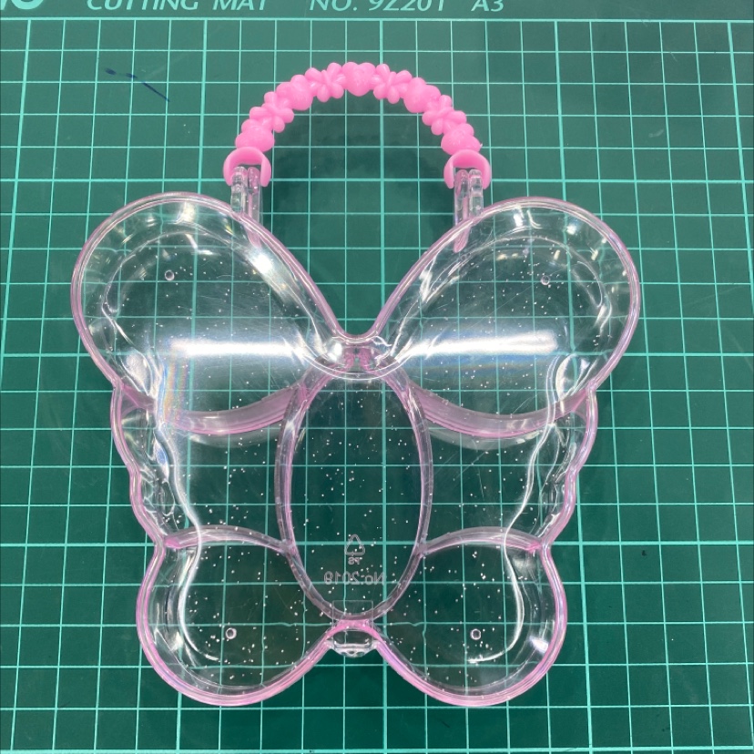 Circle storage box handy for carrying butterflies