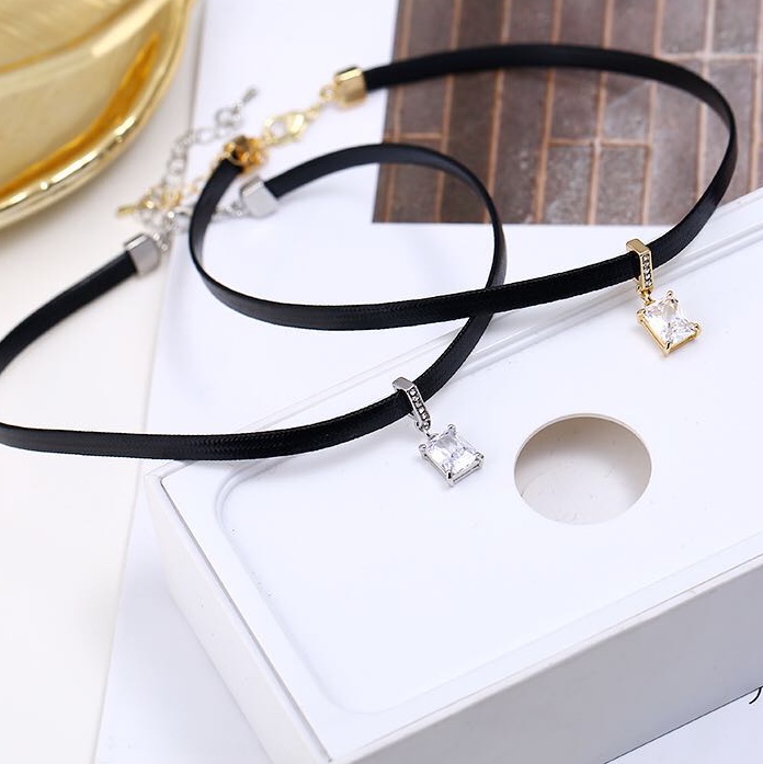 Rectangular fun necklace