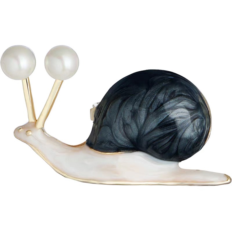 Snail brooch