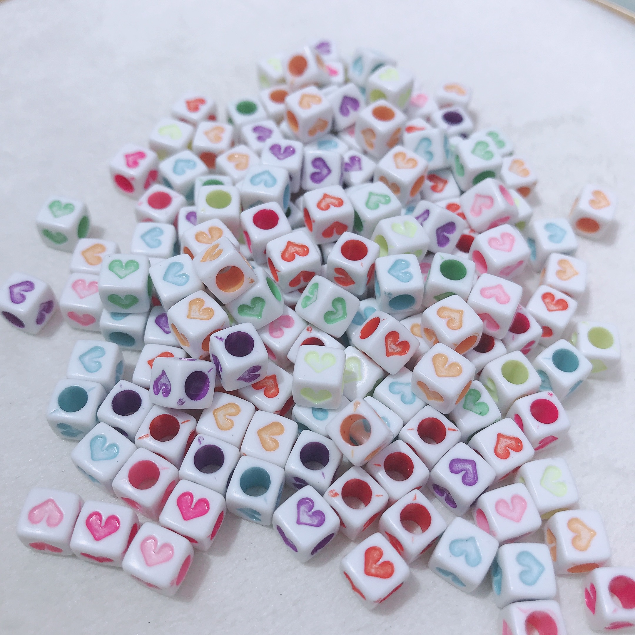 80 acrylic beads, hair ties, hair bands, DIY handcrafted beads, children's necklaces, educational beads, acrylic accessories, premium headwear accessories, fashionable and trendy, internet-famous best-selling accessories