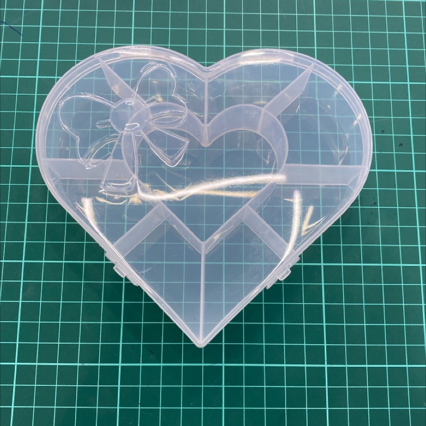 Circle storage box butterfly love box convenient