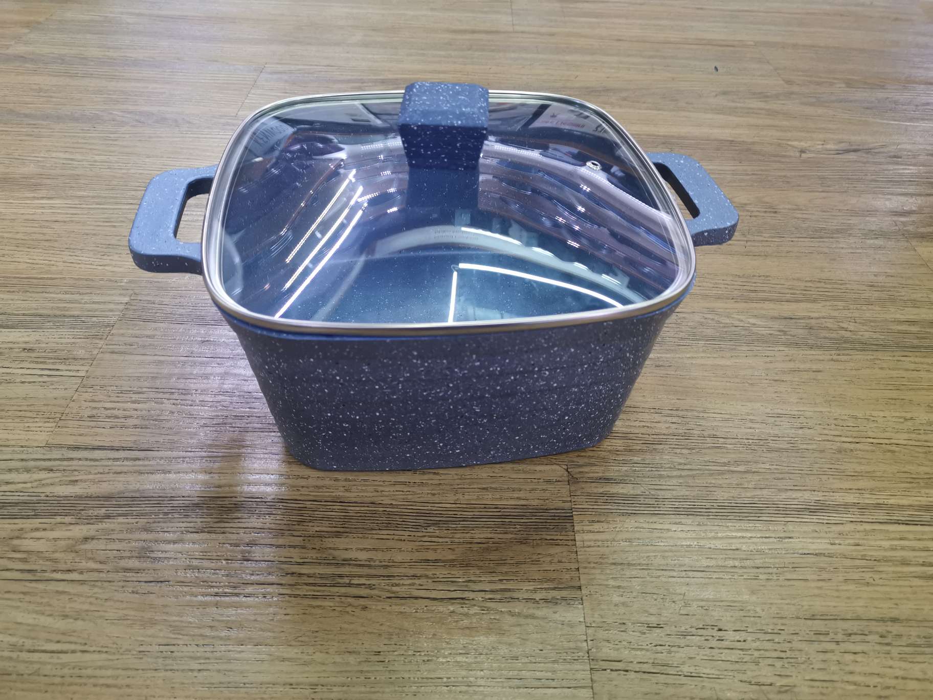 A large set of six-piece herbal soup pot in blue detail image 2
