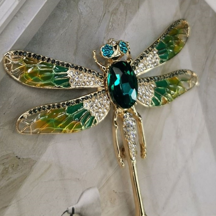 Dragonfly brooch