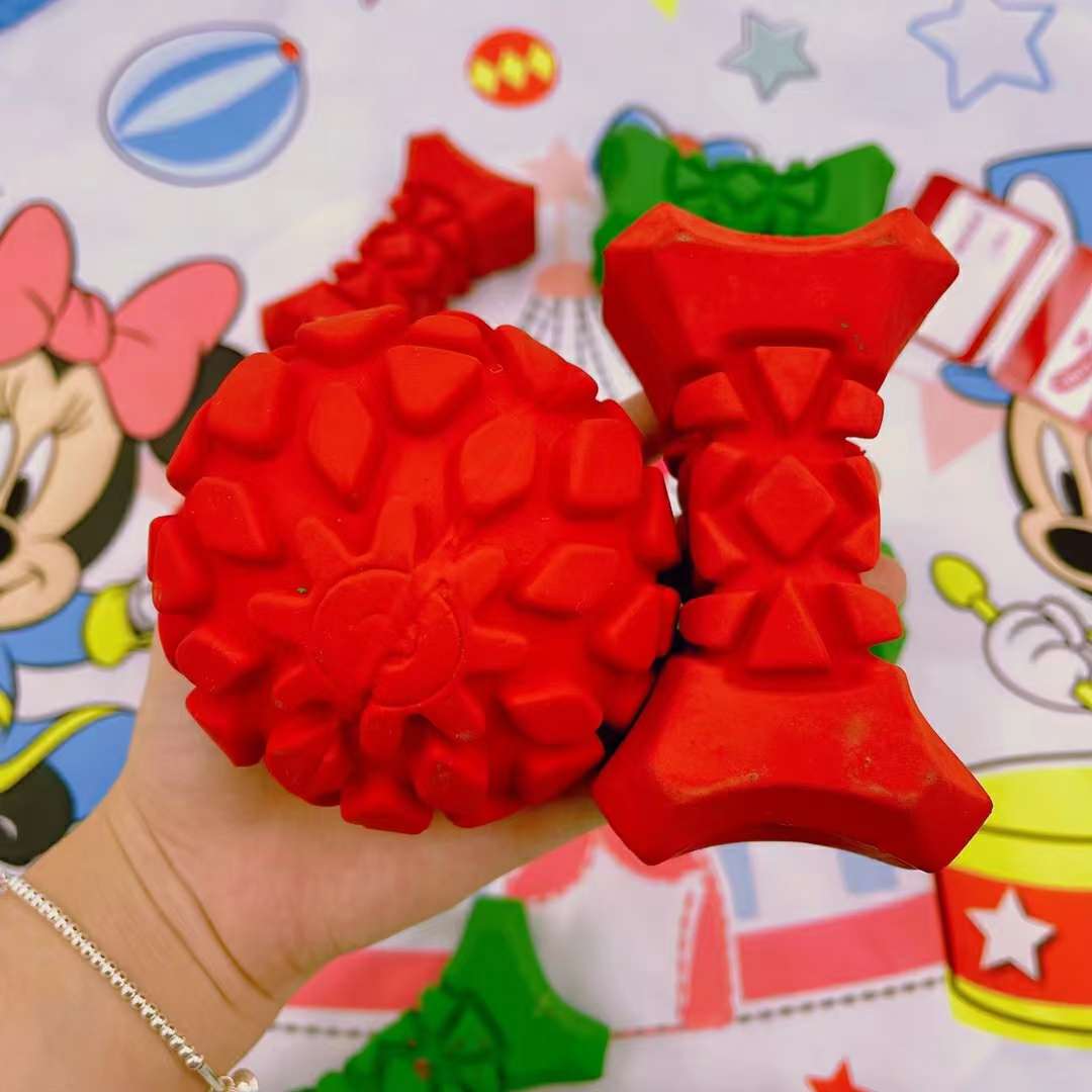 宠物用品！新到货一批🔥
外贸乳胶 球球⚽️骨头🦴小玩具   有轻微瑕疵 不会影响玩耍[机智]详情图1