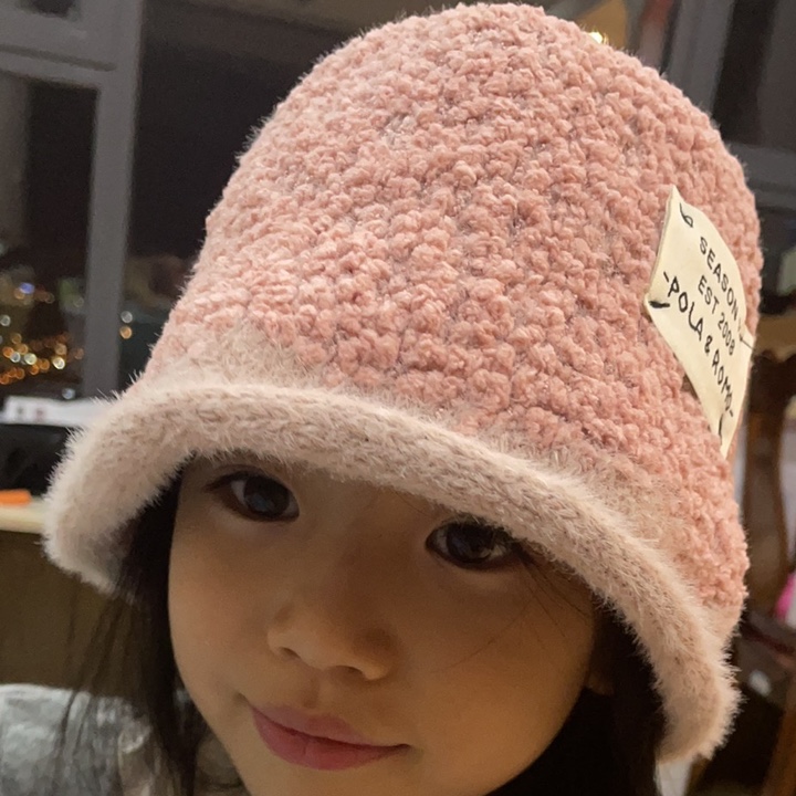 Autumn and winter fisherman's hat with cloth label