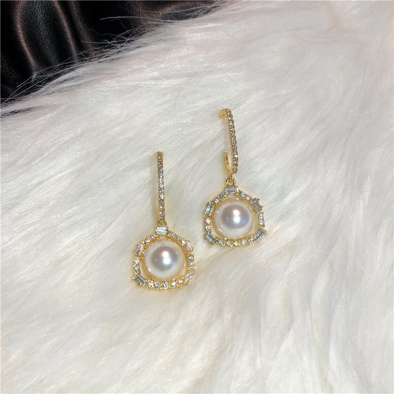 European and American fashion bestsellers, personalized, trendy, elegant and refined earrings