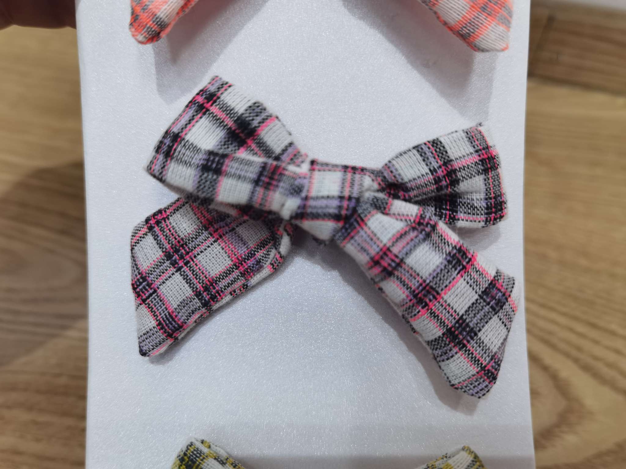 Checkered cotton hand-held bow 001- Pink details Picture