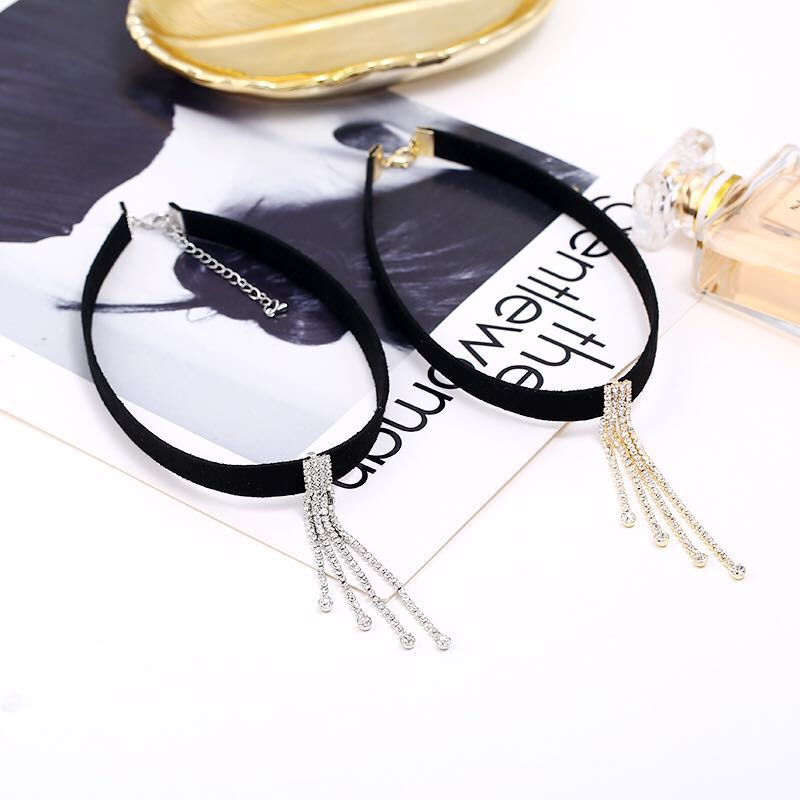 Waterfall divergent curtain necklace
